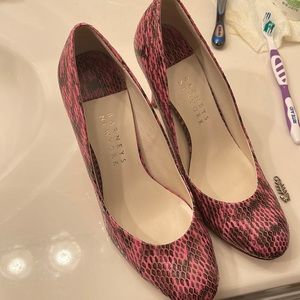 Barney’s pink high heels new size 7 leather snake embossed